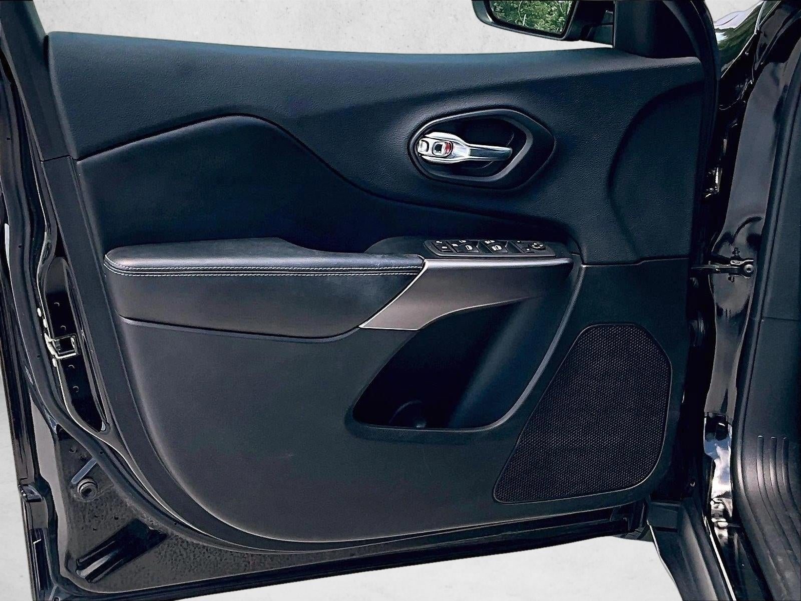 2019 Jeep CHER LATITUDE PLUS