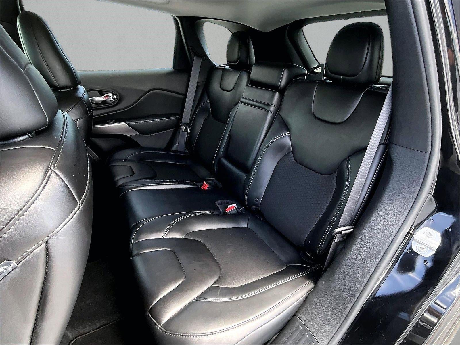 2019 Jeep CHER LATITUDE PLUS