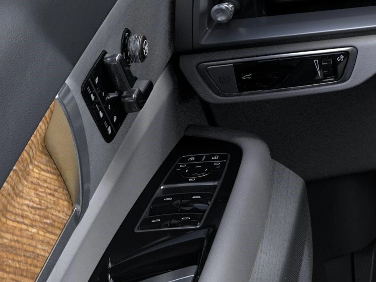 2027 Cadillac VISTIQ Luxury - Photo 22