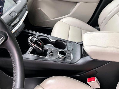 2022 Cadillac XT4 Premium Luxury