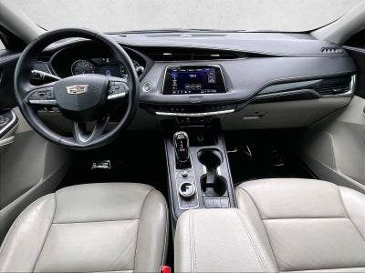 2022 Cadillac XT4 Premium Luxury