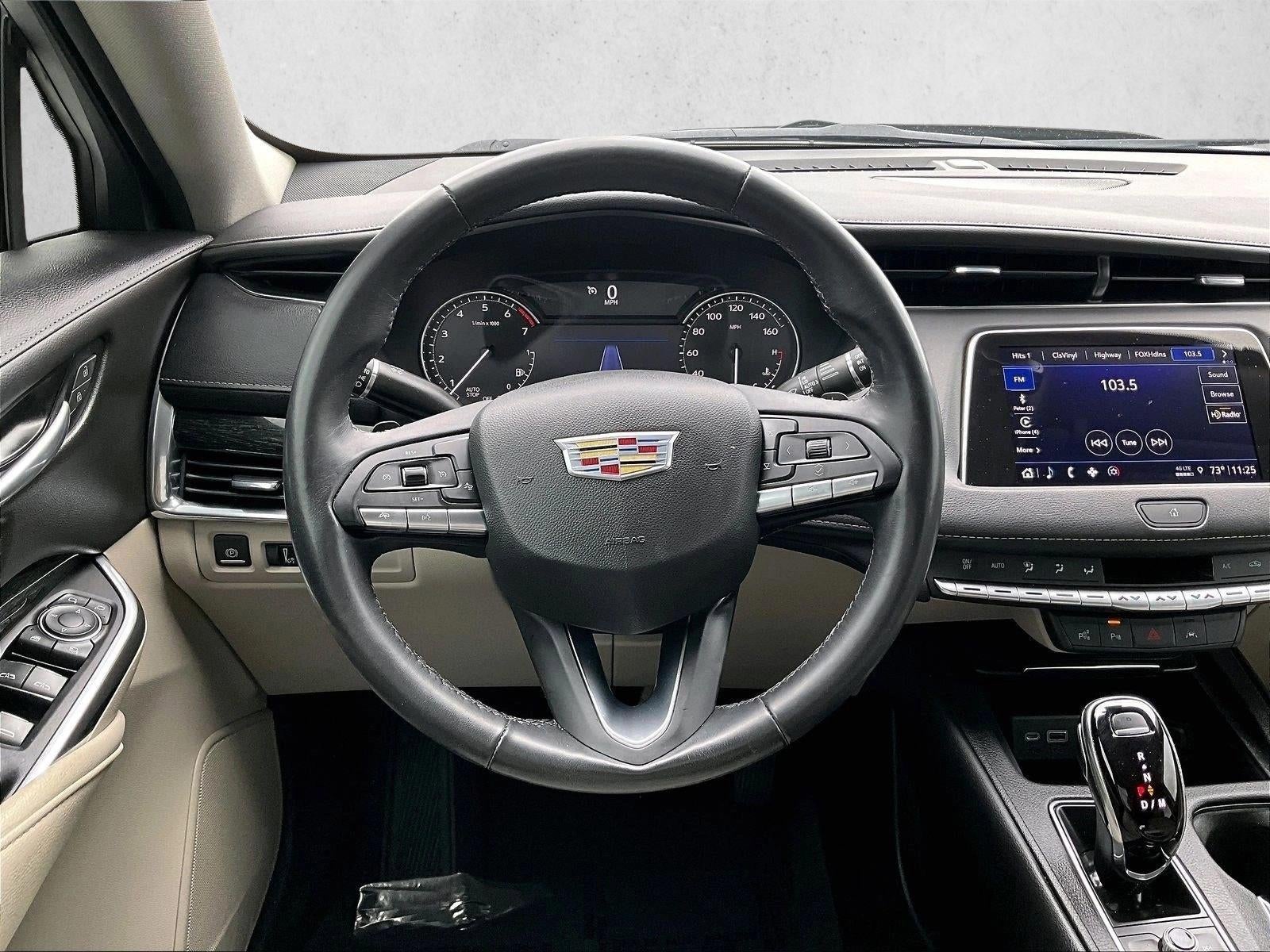 2022 Cadillac XT4 Premium Luxury
