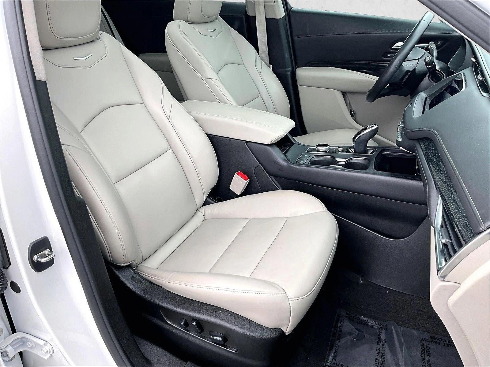 2022 Cadillac XT4 Premium Luxury