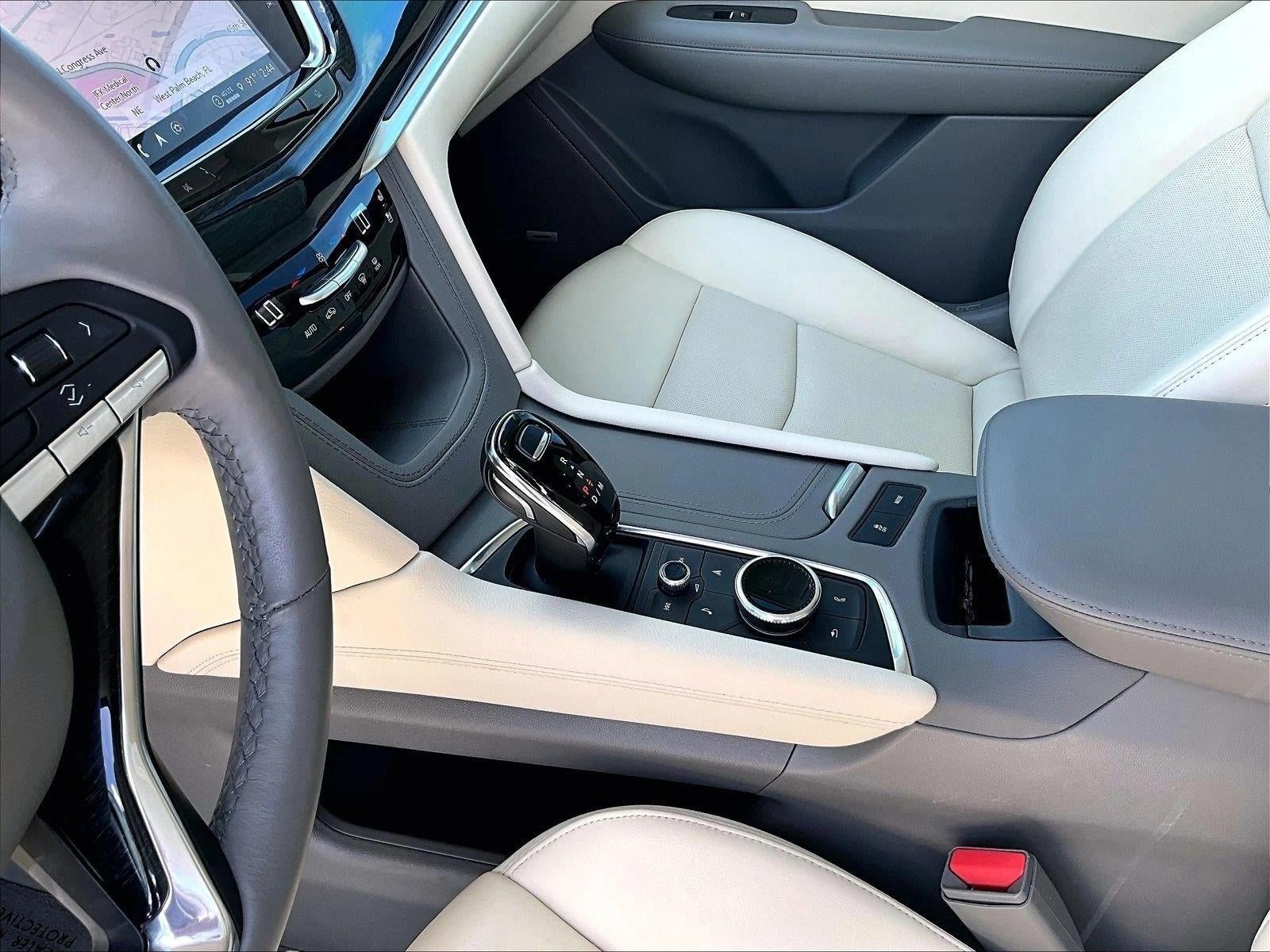 2025 Cadillac XT6 Premium Luxury