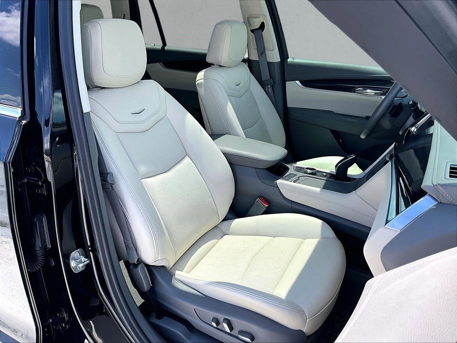 2025 Cadillac XT6 Premium Luxury