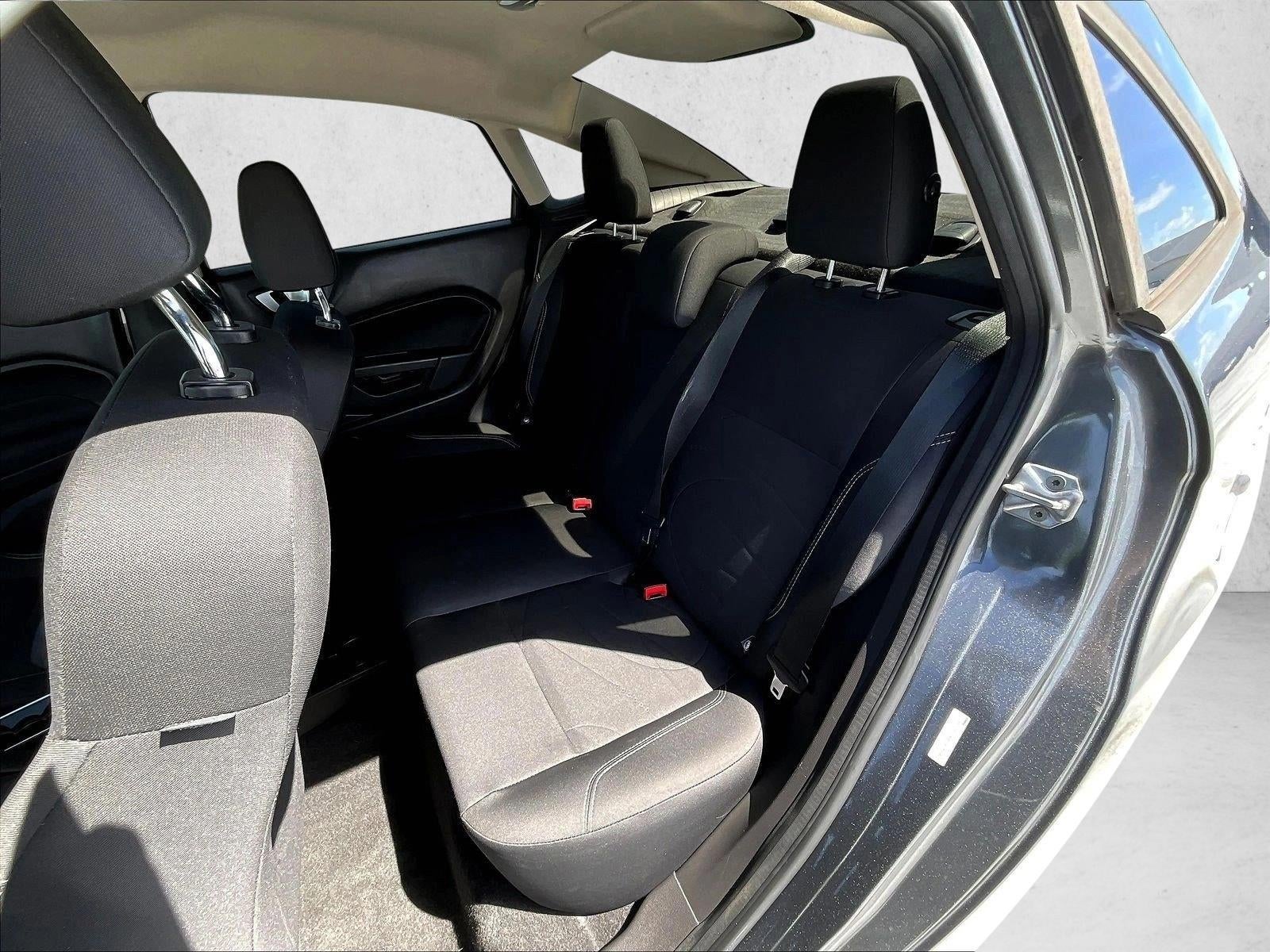 2016 Ford Fiesta SE