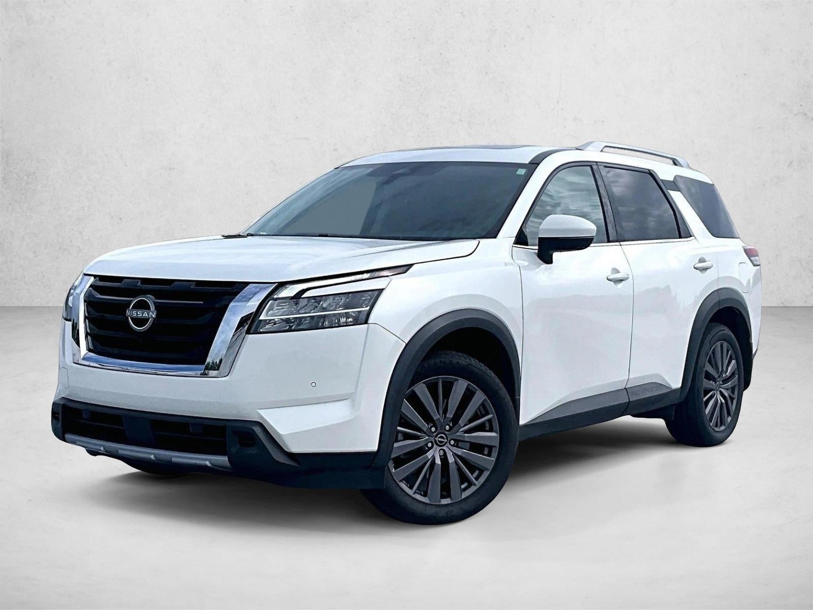 2023 Nissan Pathfinder SL 2WD's photo