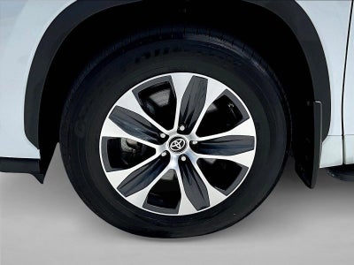 2024 Toyota Highlander Hybrid XLE
