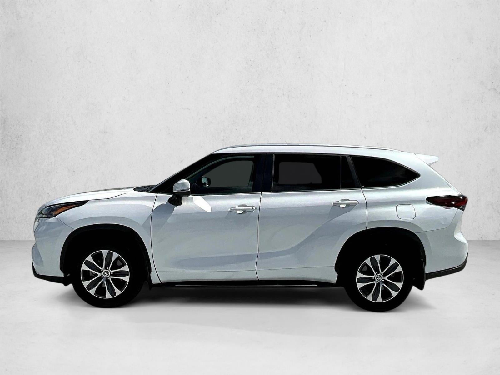 2024 Toyota Highlander Hybrid XLE