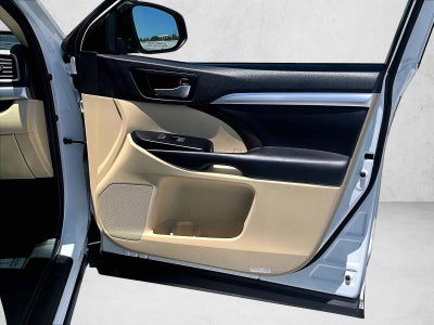 2019 Toyota Highlander SE
