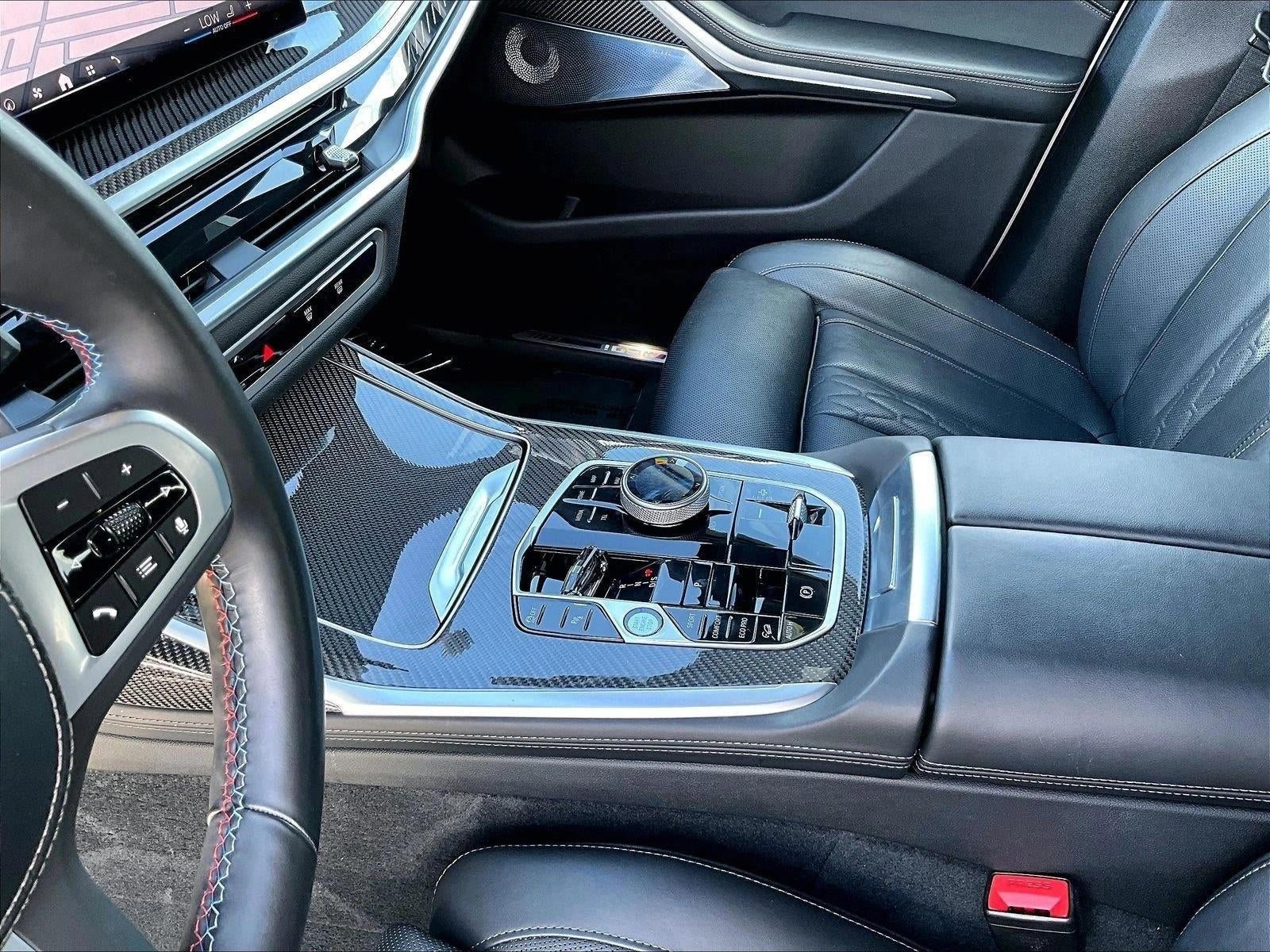 2025 BMW X7 M60i