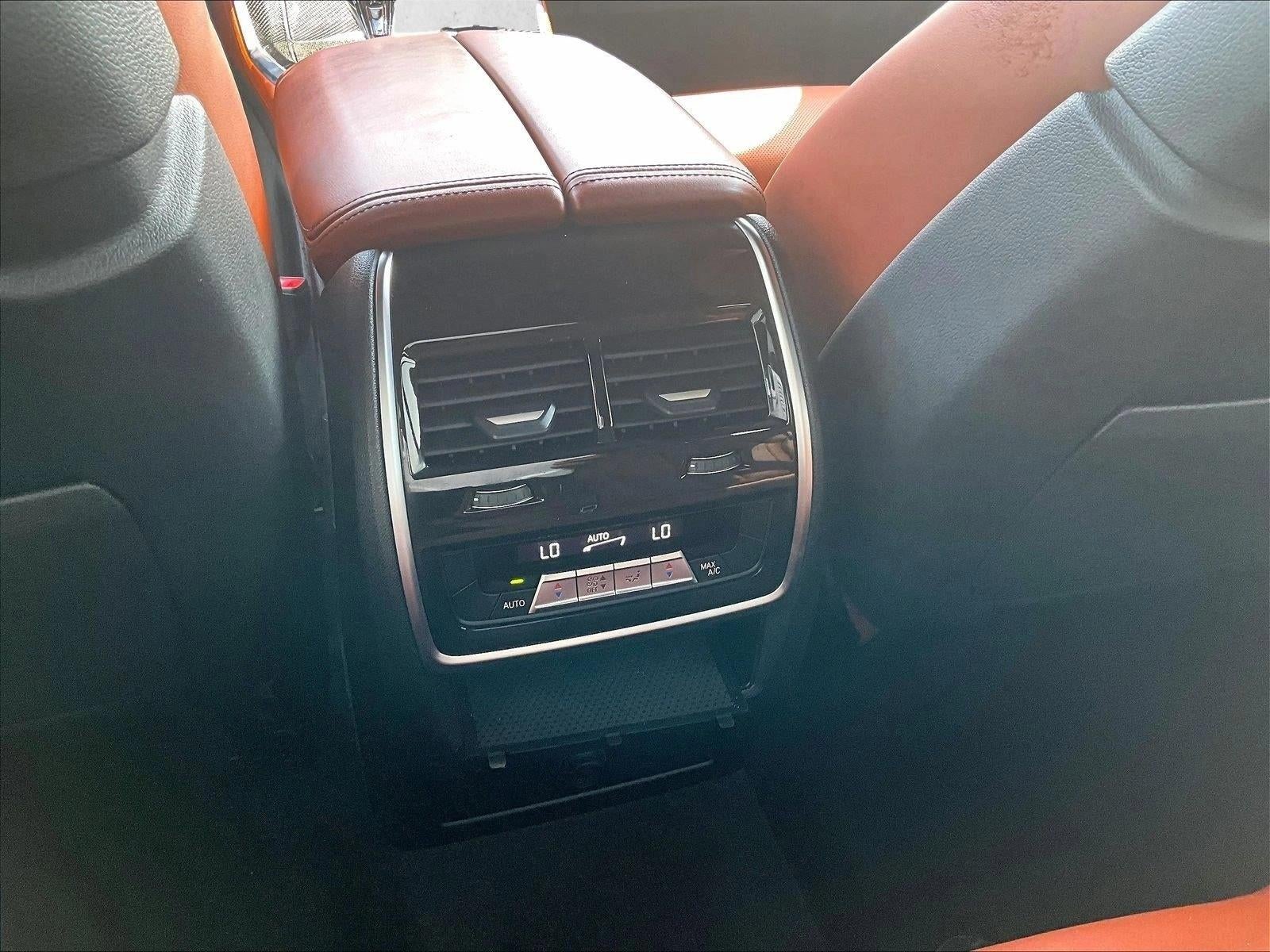 2021 BMW X5 M50i