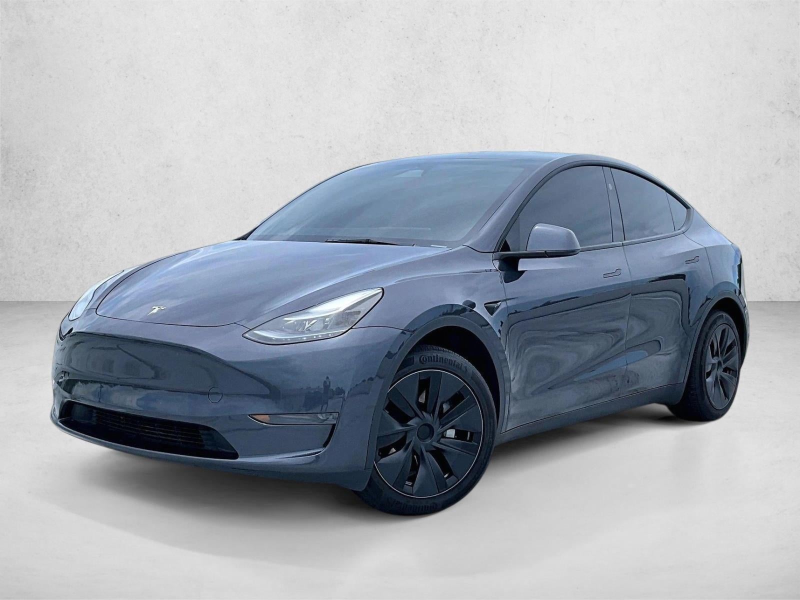 2025 Tesla Model Y Long Range Rear Wheel Drive's photo