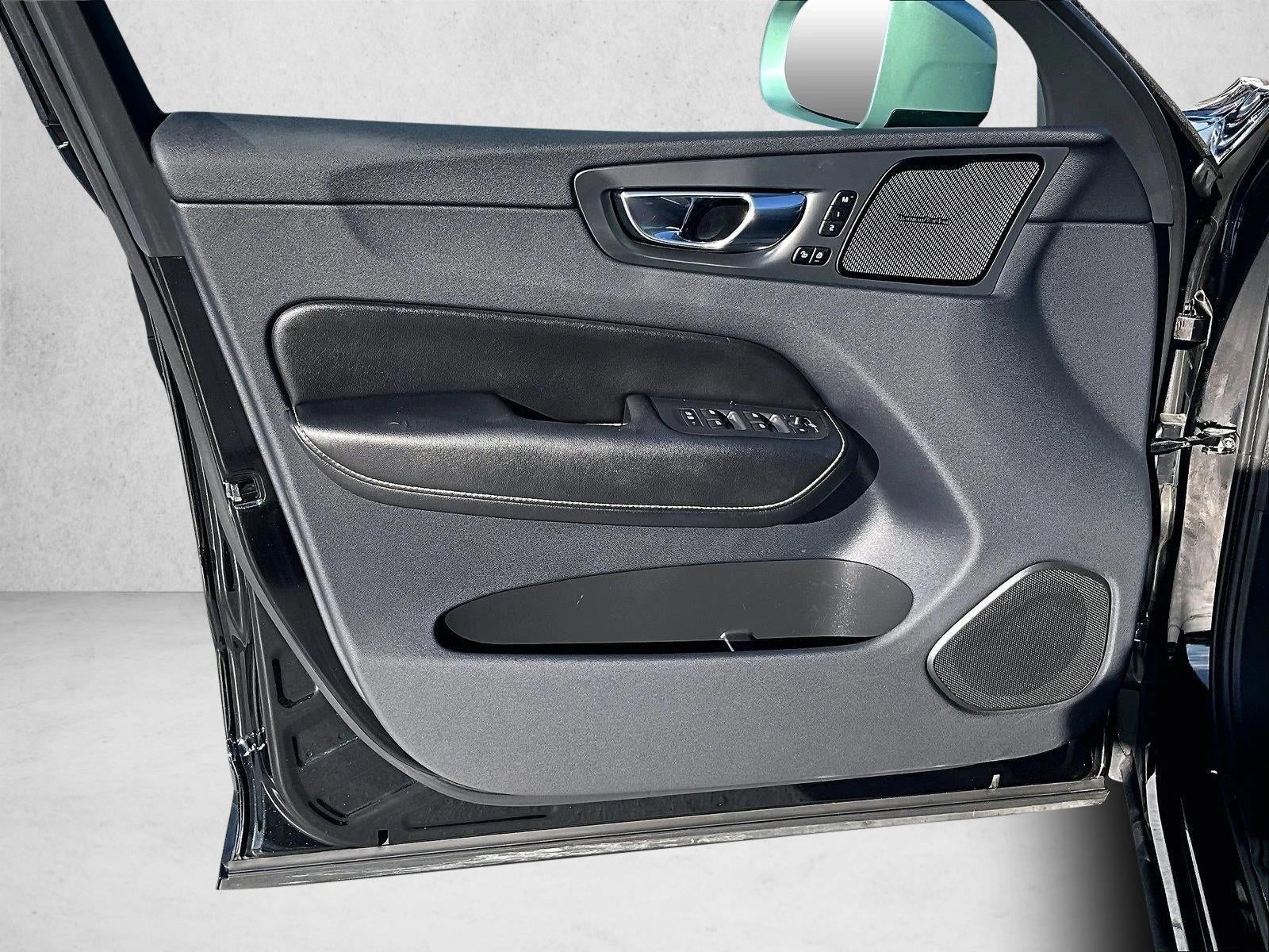 2019 Volvo XC60 R-Design