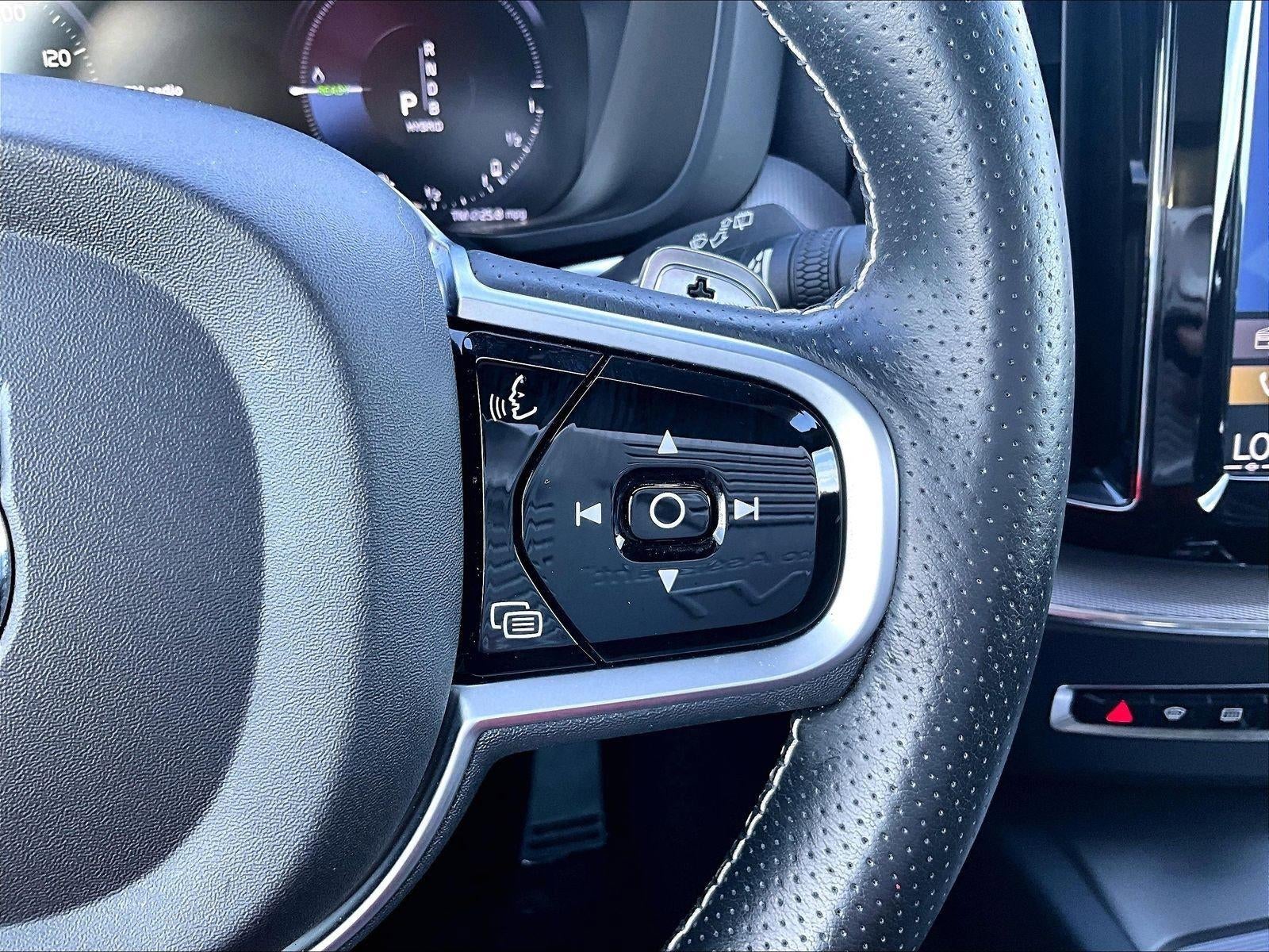 2019 Volvo XC60 R-Design