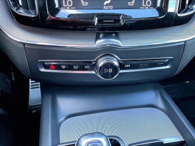 2019 Volvo XC60 R-Design