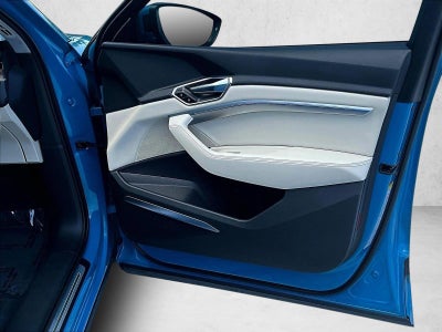 2019 Audi e-tron Premium Plus