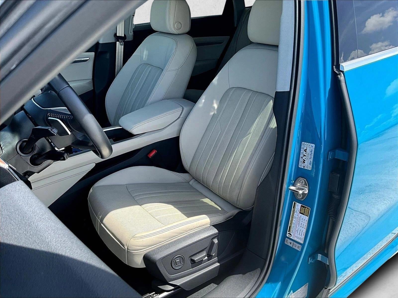 2019 Audi e-tron Premium Plus