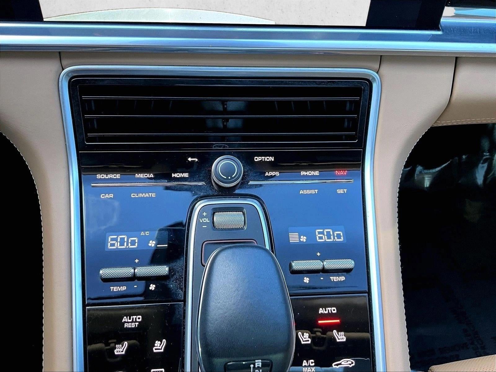 2023 Porsche Panamera Base