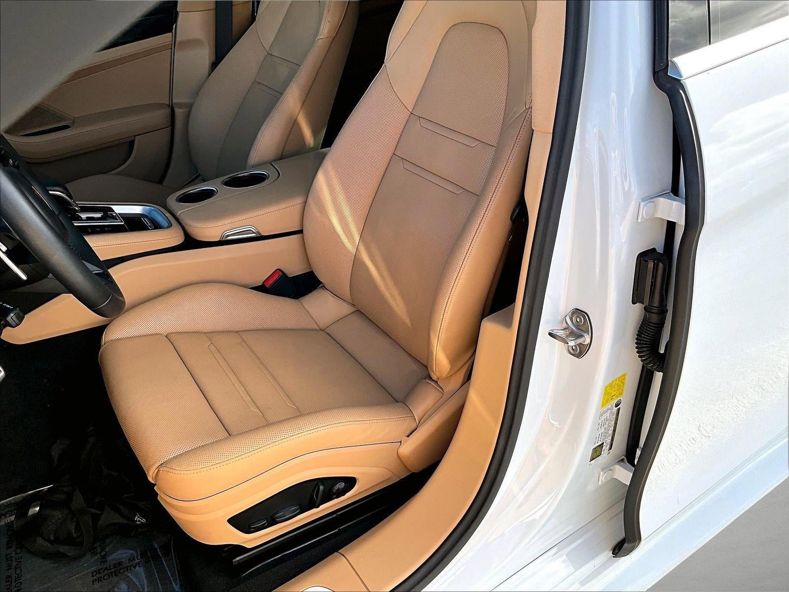 2023 Porsche Panamera Base