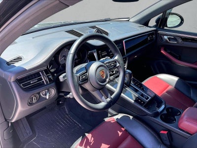 2022 Porsche Macan S