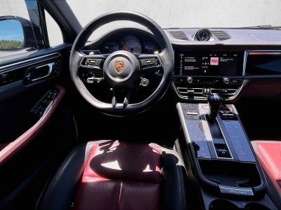 2022 Porsche Macan S