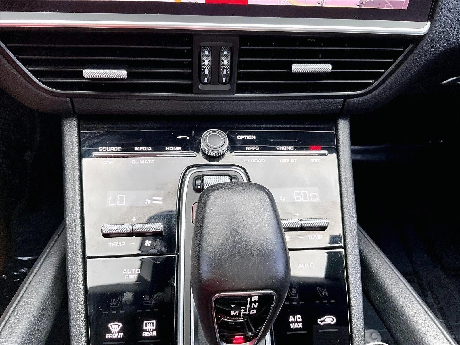 2021 Porsche Cayenne Base