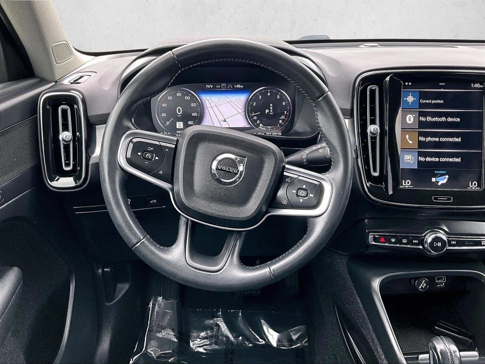 2021 Volvo XC40 Momentum