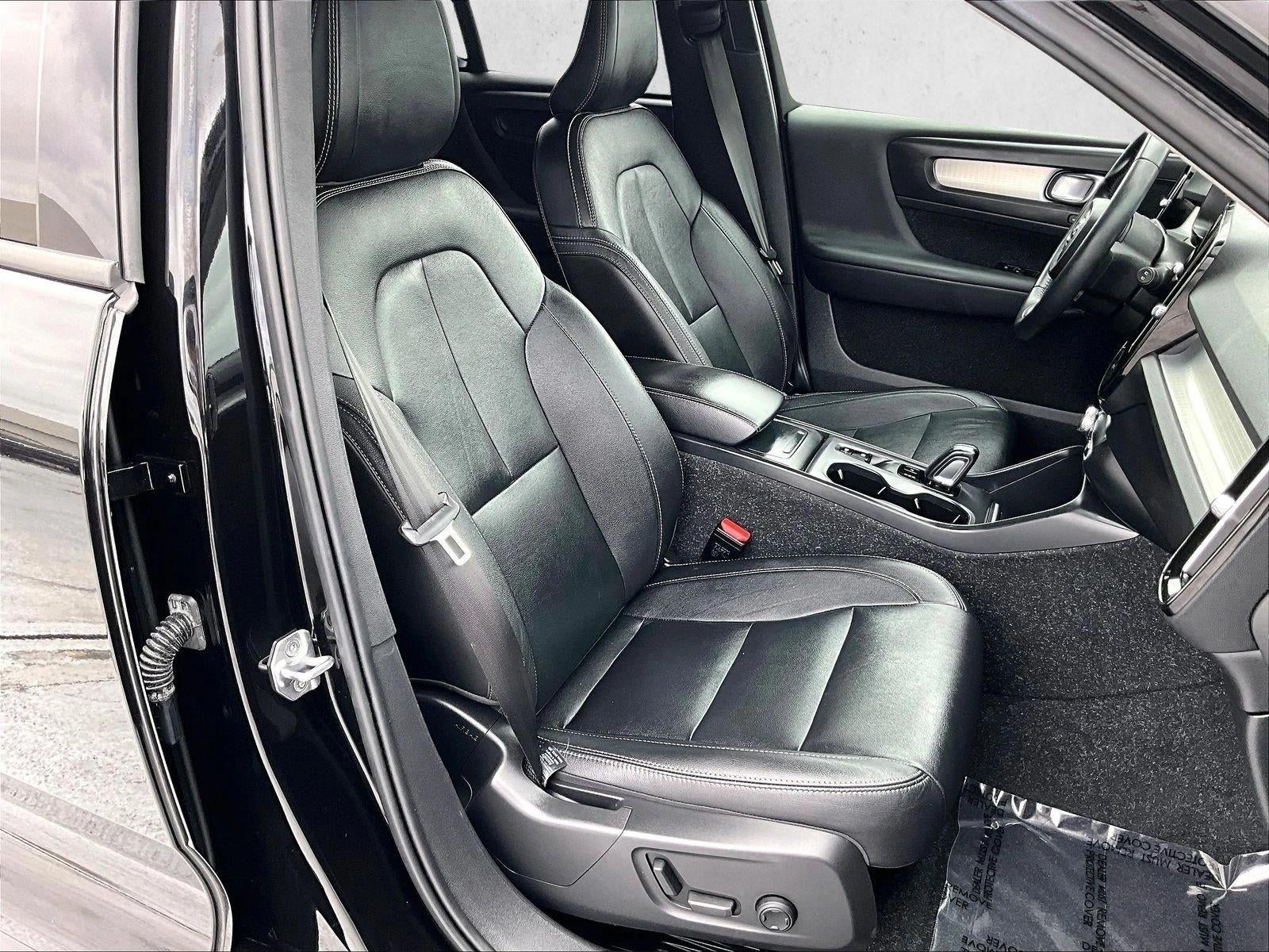 2021 Volvo XC40 Momentum