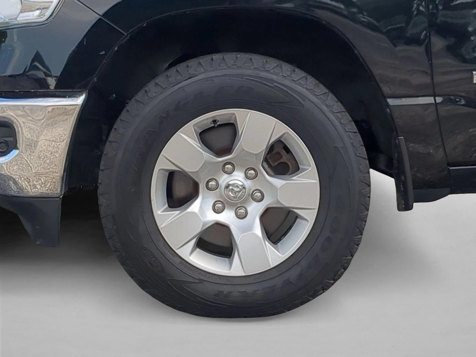2019 RAM 1500 Big Horn/Lone Star Crew Cab 4x4 5'7" Box