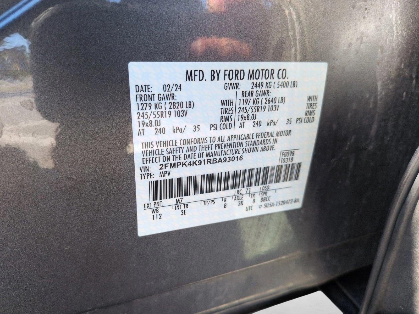 2024 Ford Edge Titanium