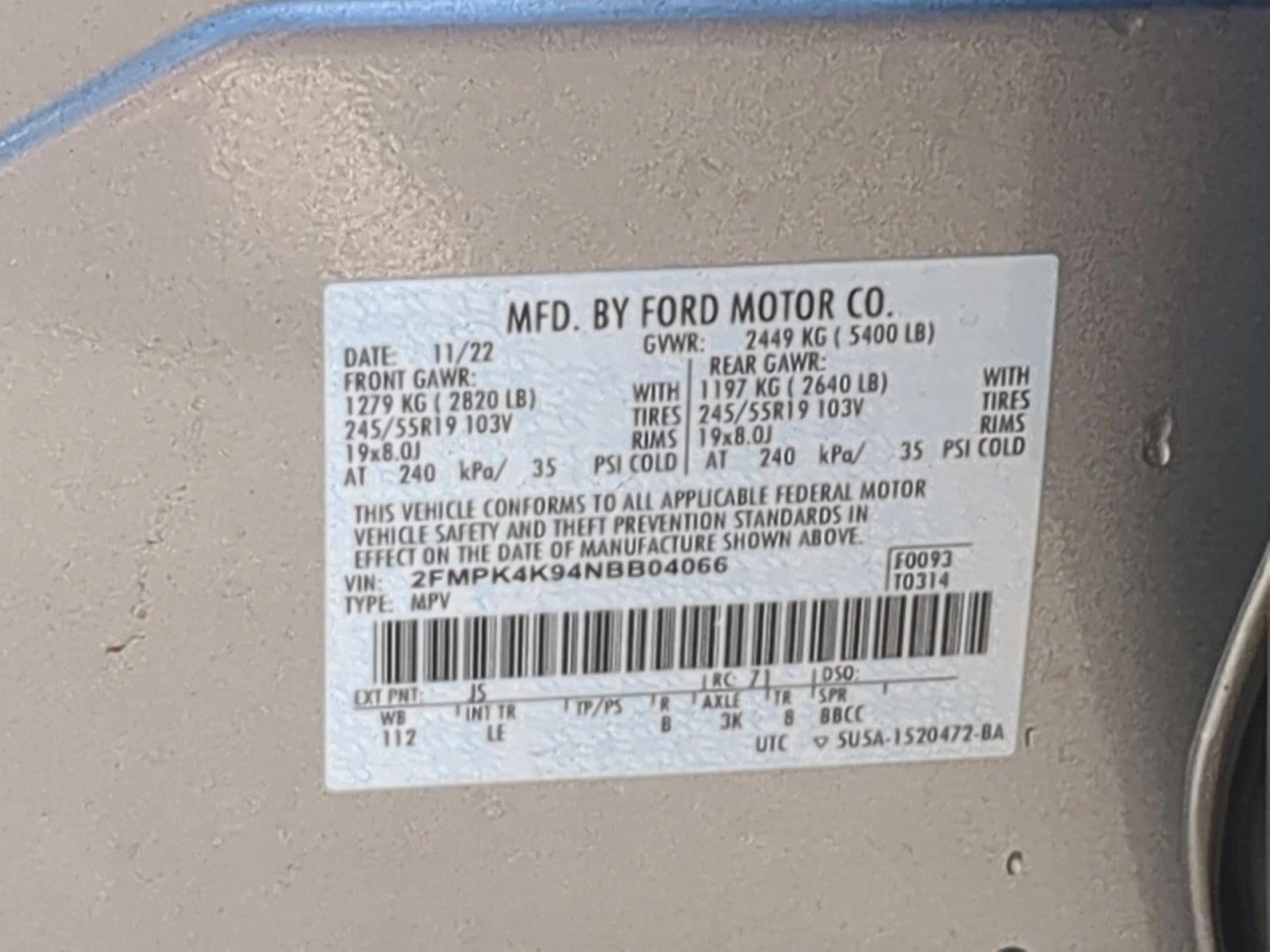 2022 Ford Edge Titanium