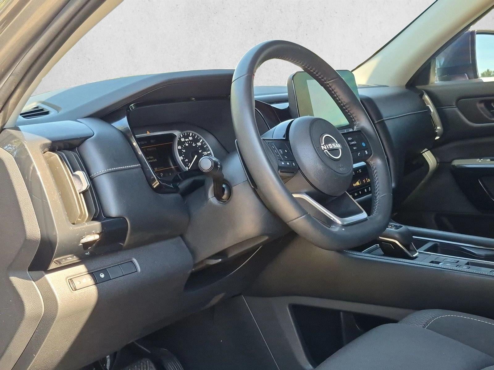 2023 Nissan Pathfinder SV FWD