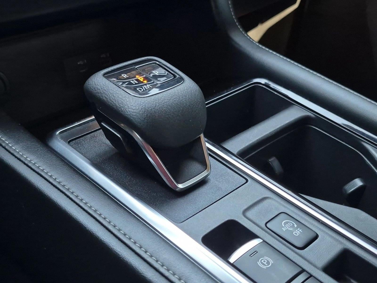 2023 Nissan Pathfinder SV FWD