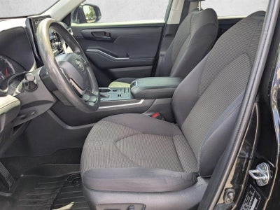 2022 Toyota Highlander L