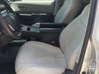 2021 Toyota Sienna LE