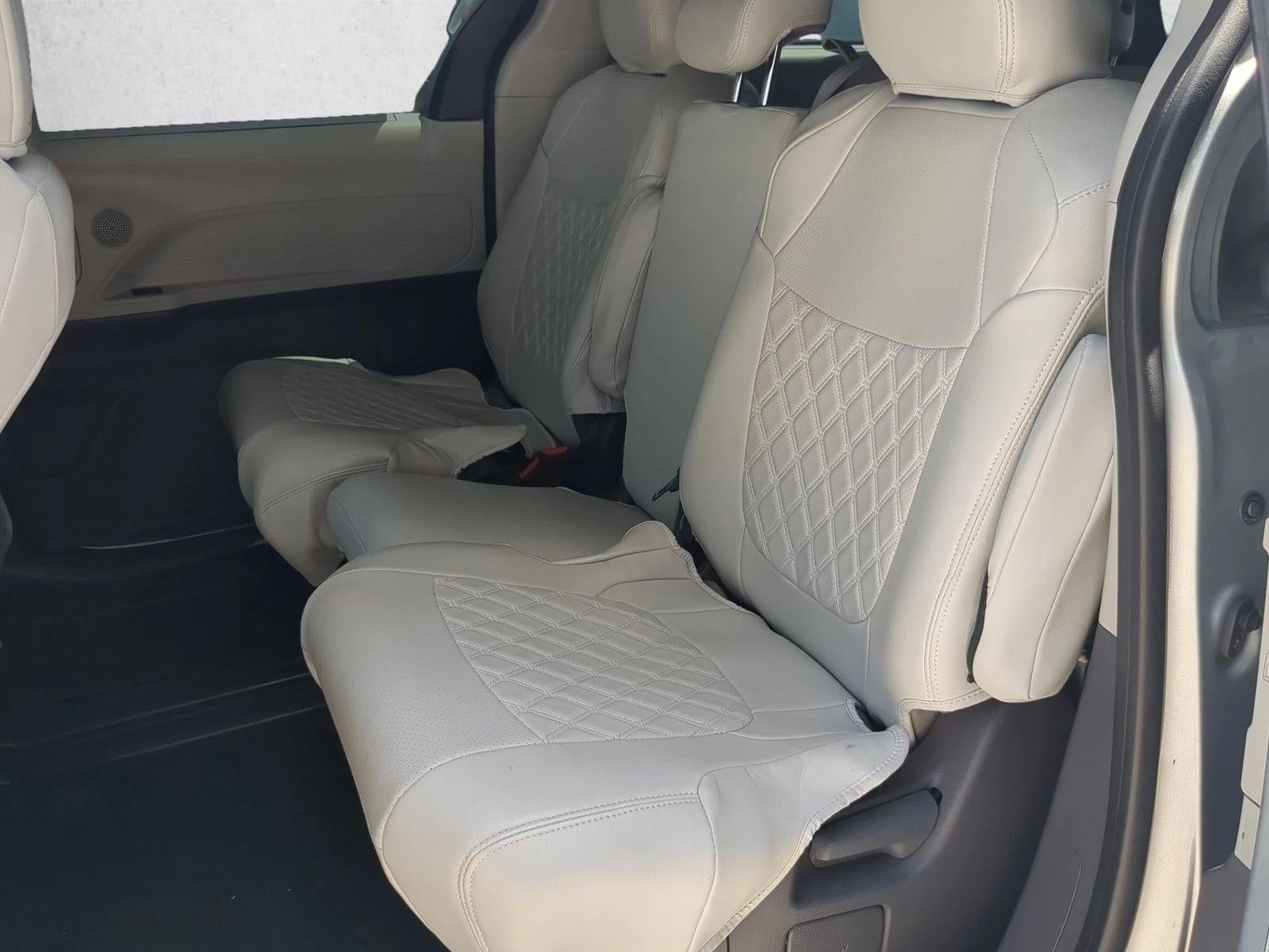 2021 Toyota Sienna LE