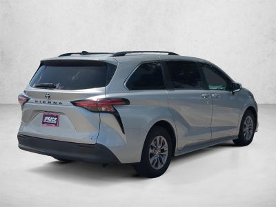 2021 Toyota Sienna LE