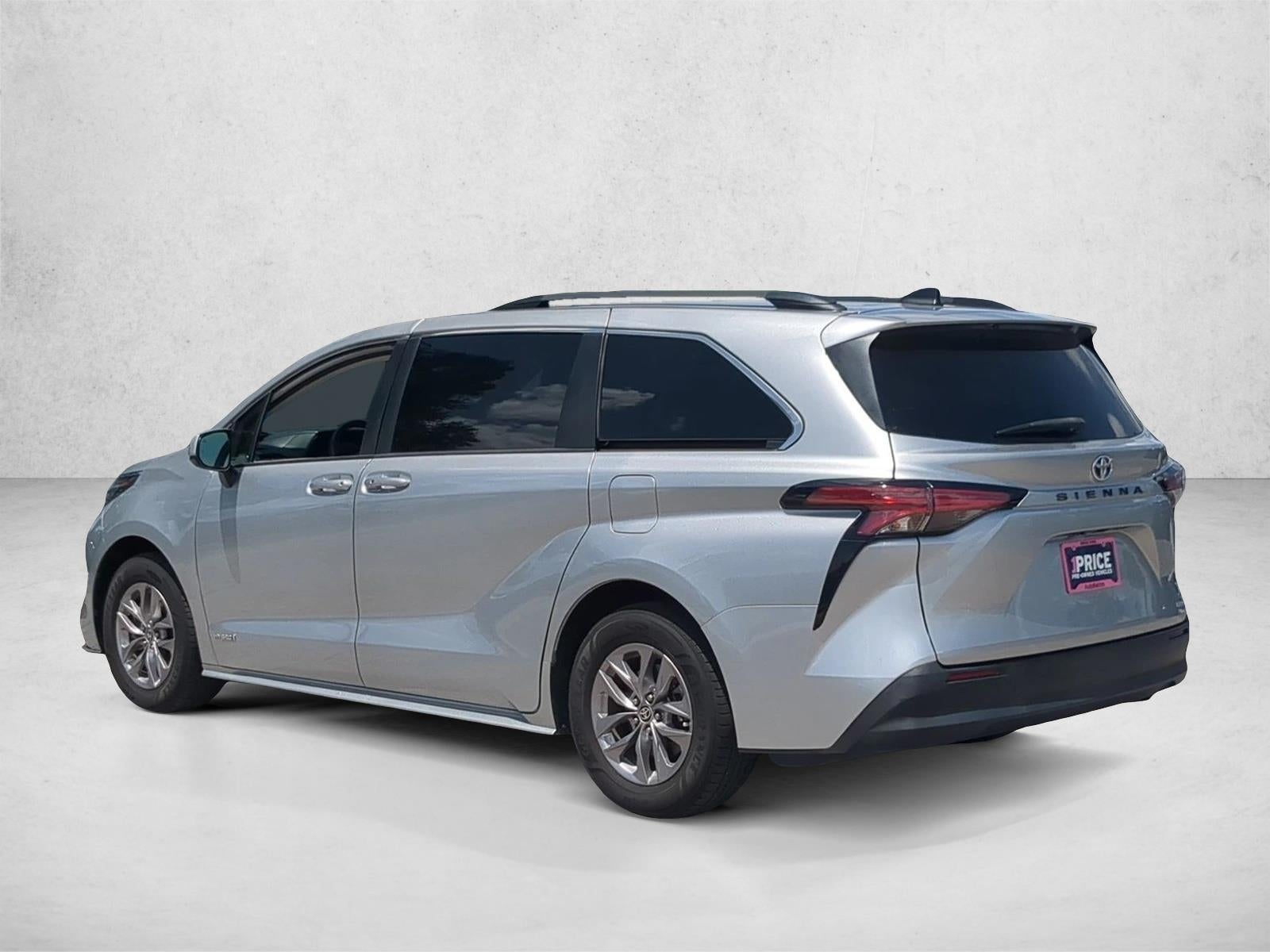 2021 Toyota Sienna LE