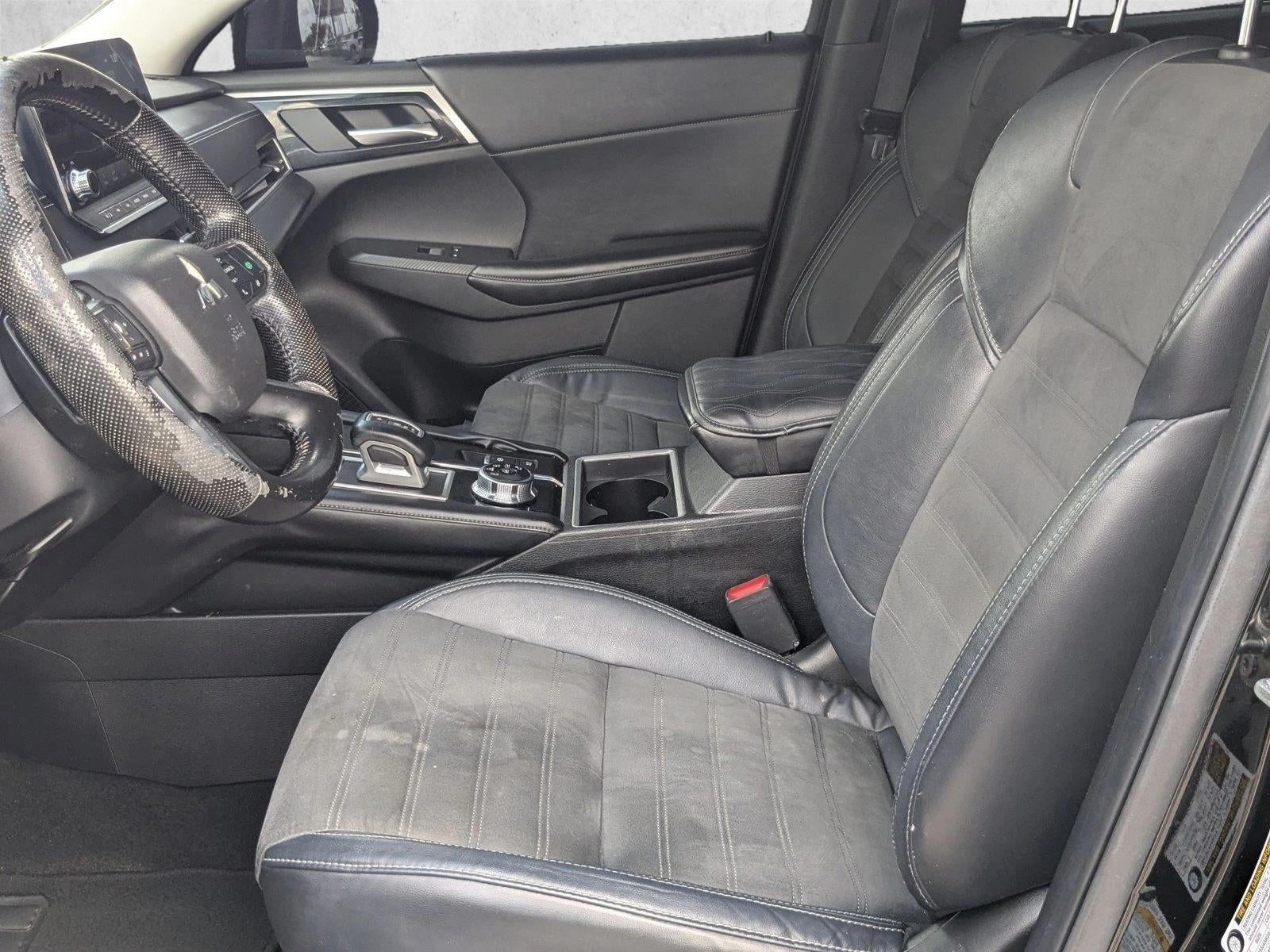 2022 Mitsubishi Outlander SE