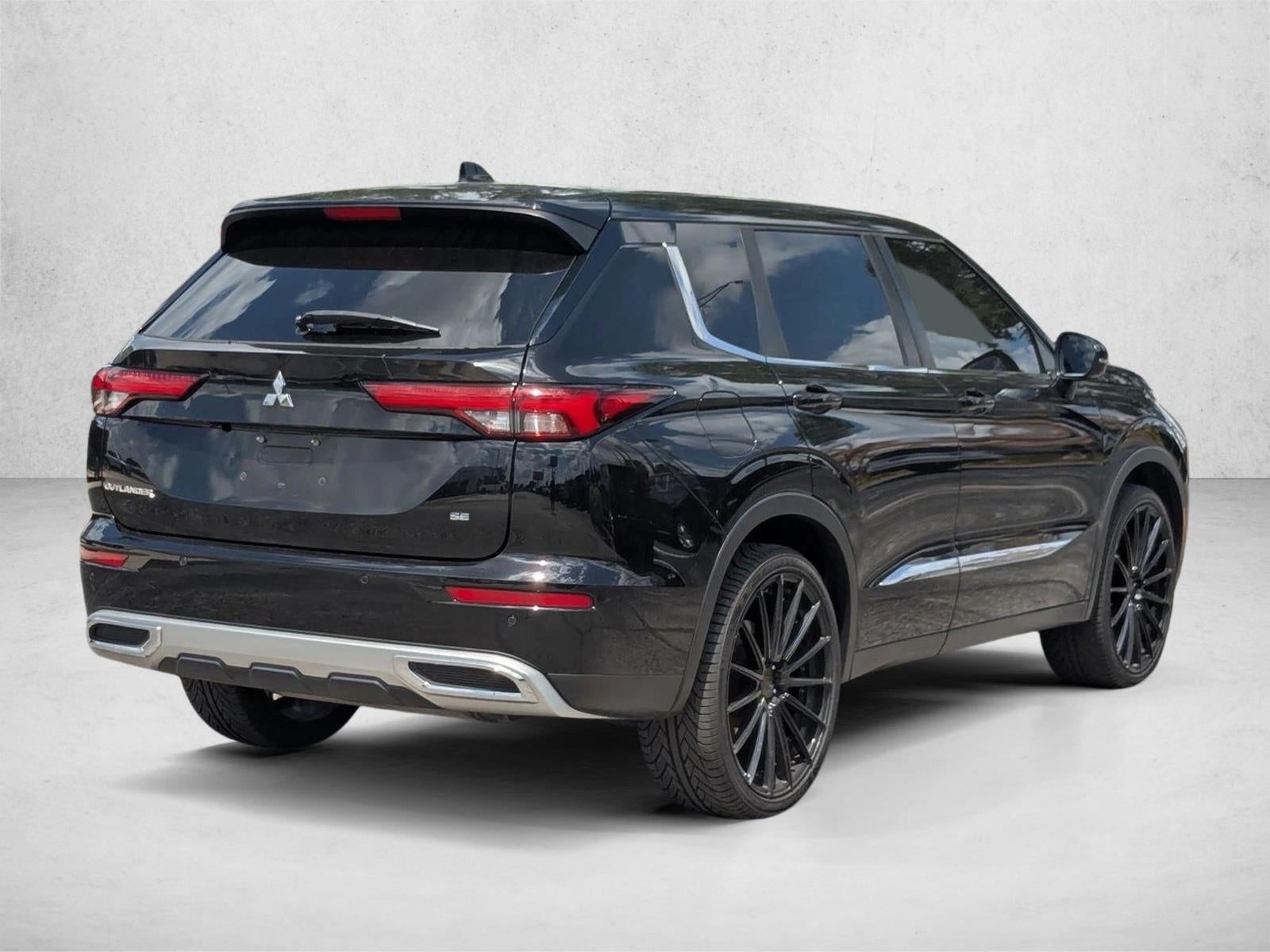 2022 Mitsubishi Outlander SE