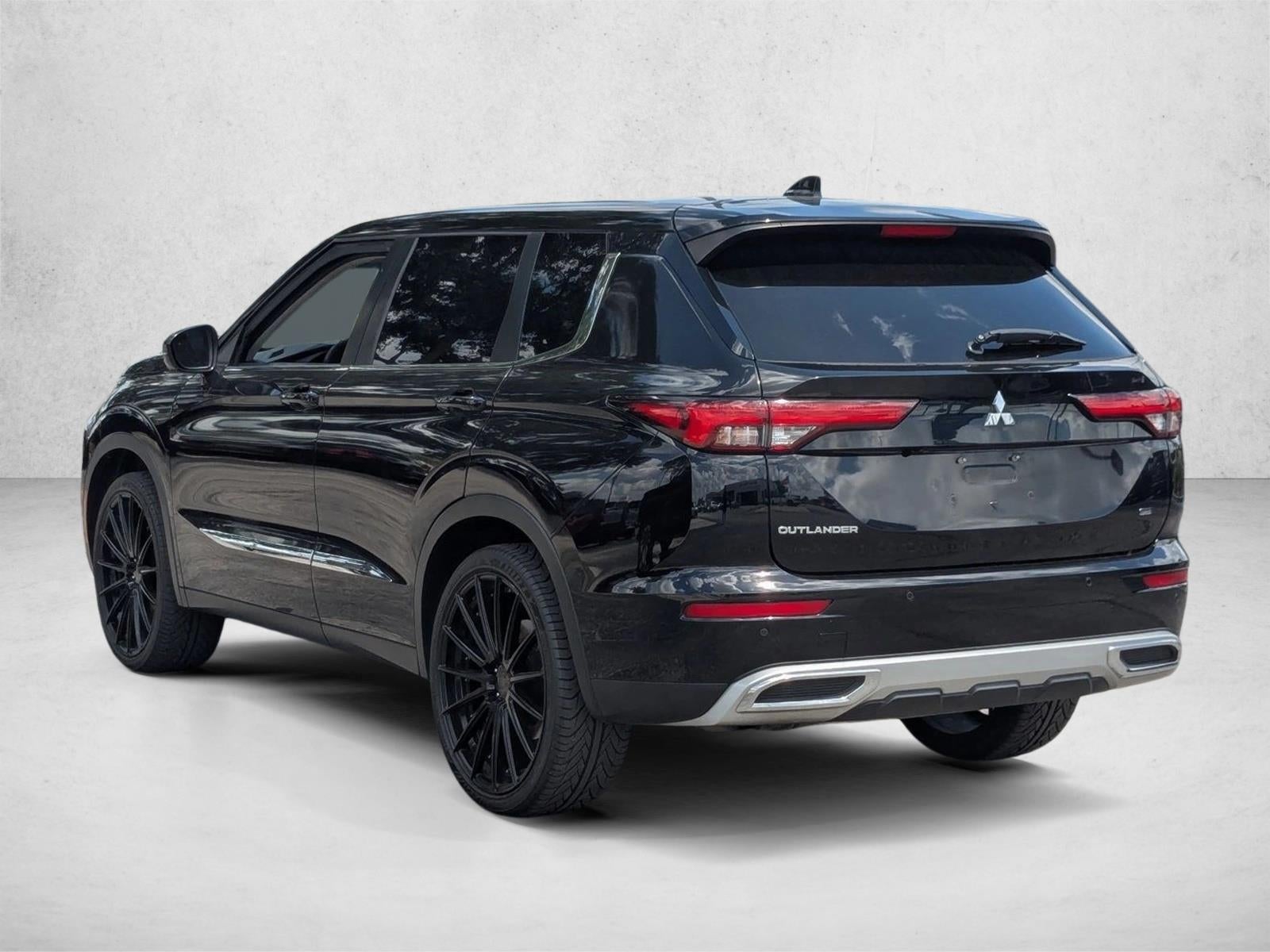 2022 Mitsubishi Outlander SE