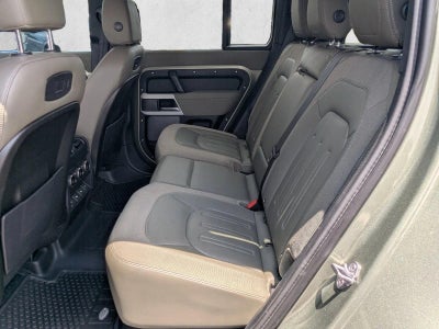 2020 Land Rover Defender 110 SE