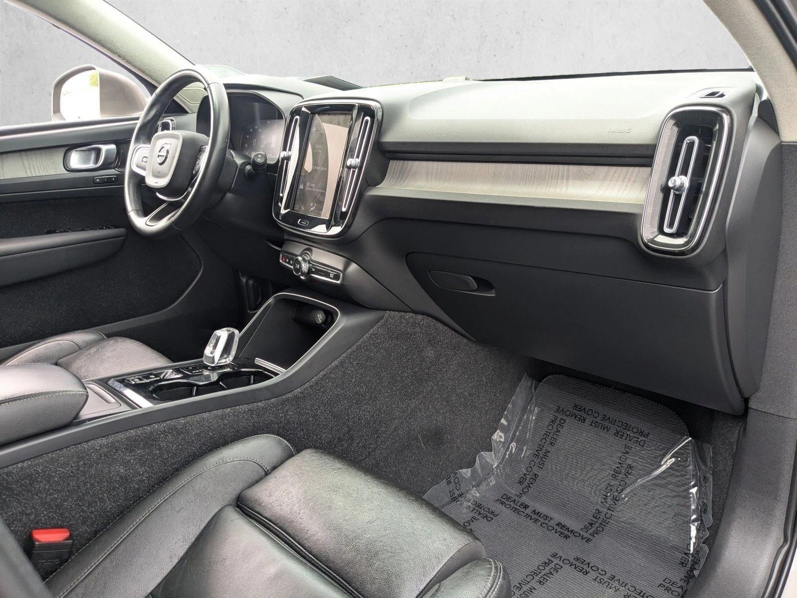 2021 Volvo XC40 Inscription