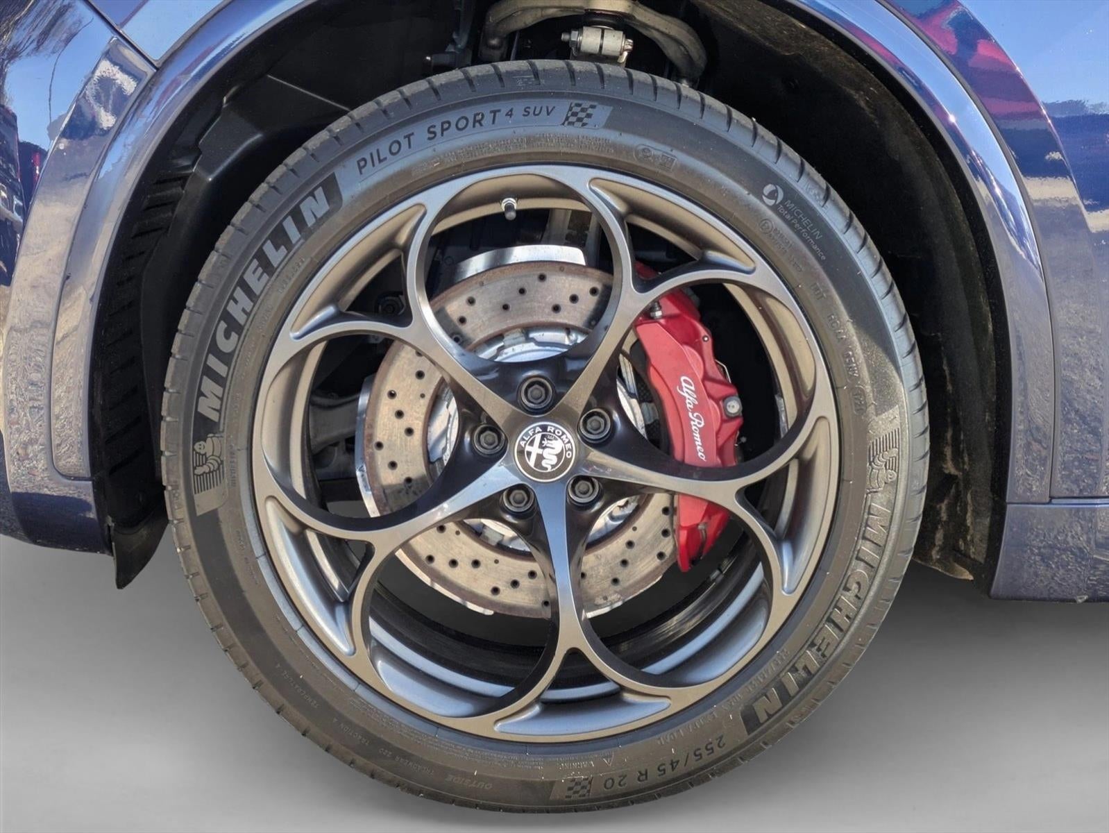 2020 Alfa Romeo Stelvio Quadrifoglio