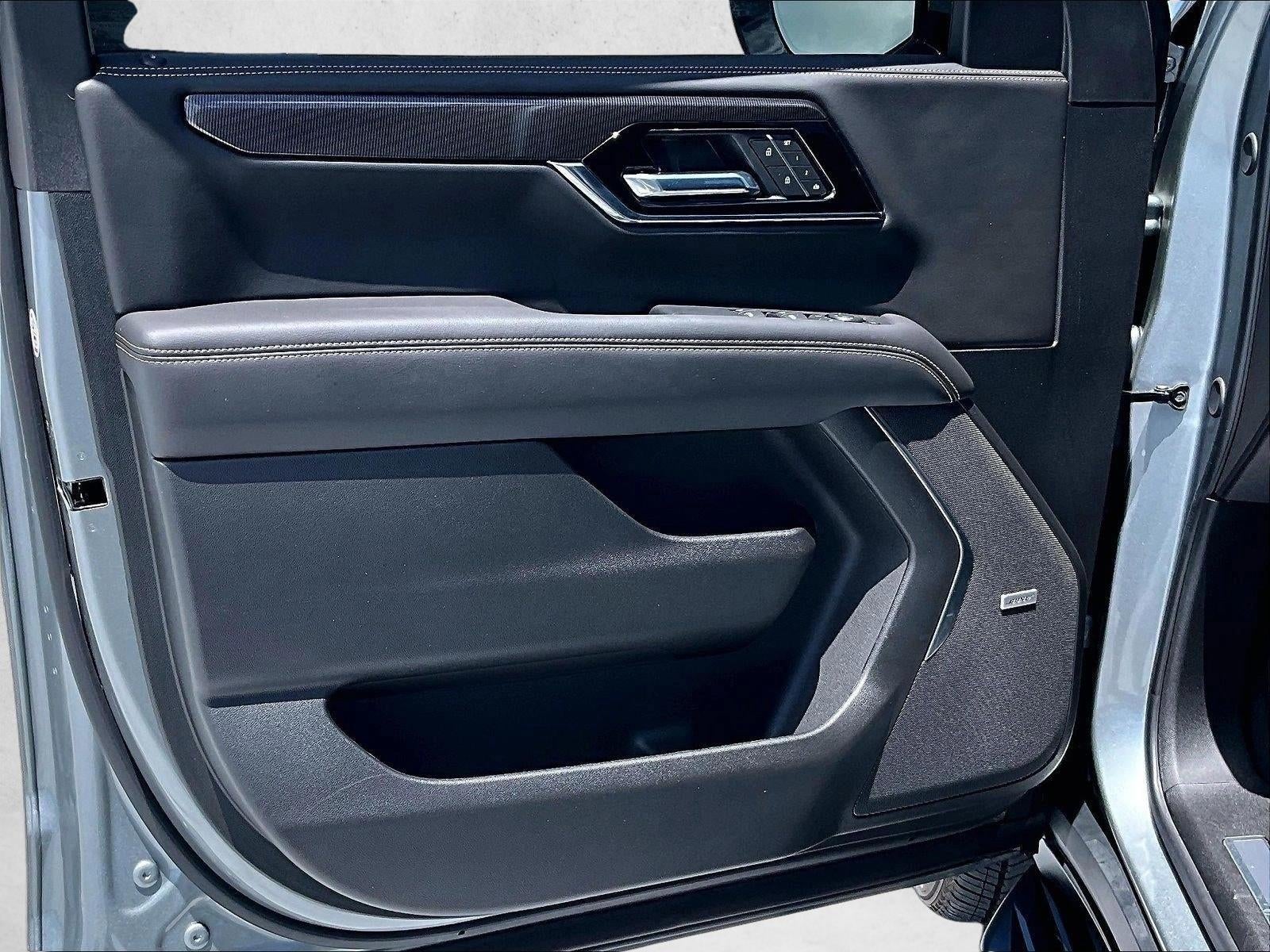2025 GMC Yukon Elevation