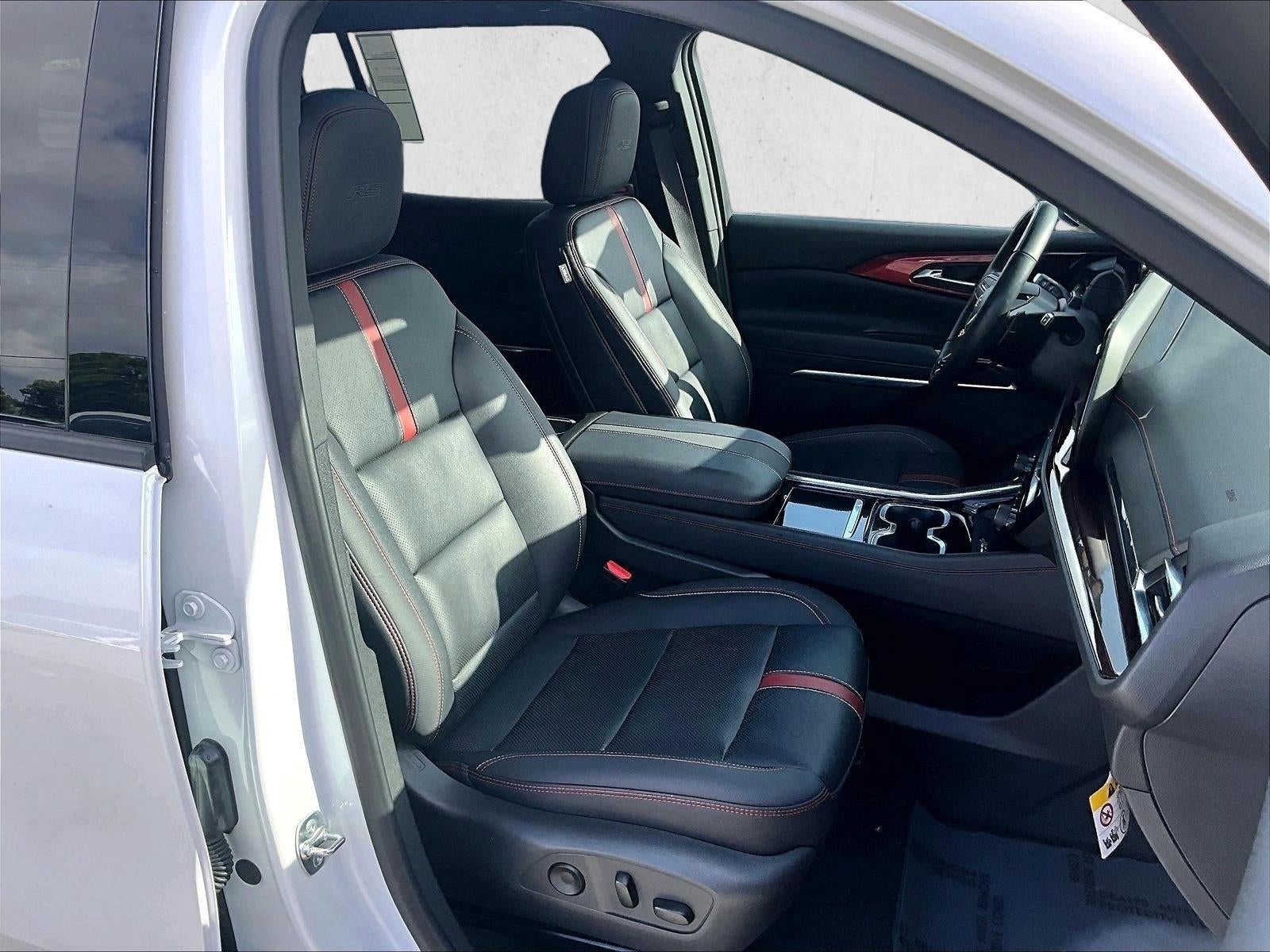 2025 Chevrolet Traverse RS