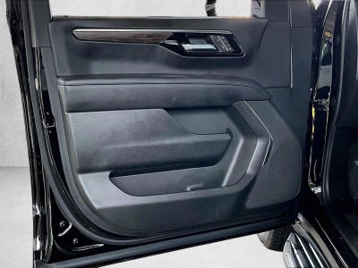2025 Chevrolet Suburban LT