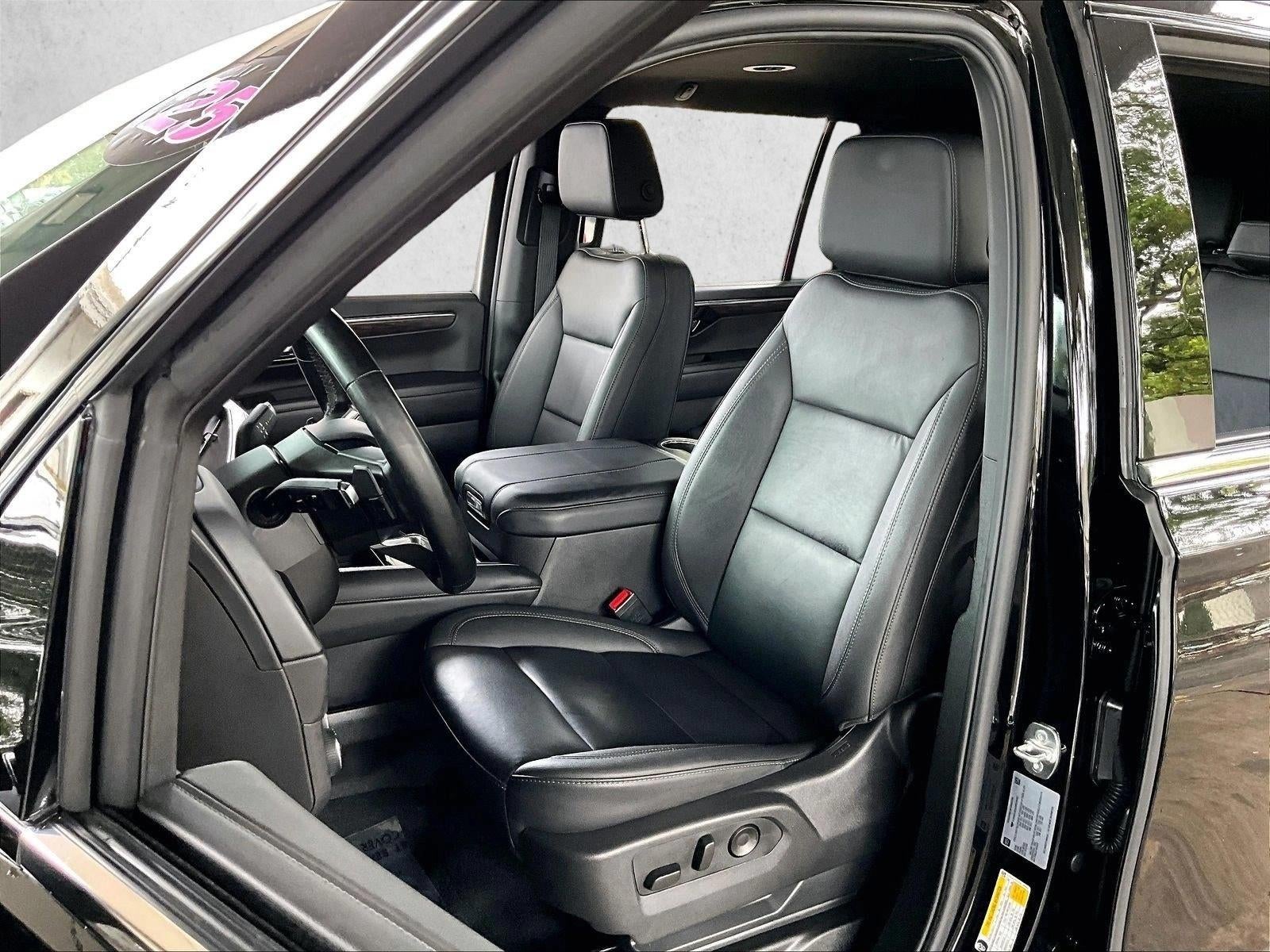 2025 Chevrolet Suburban LT
