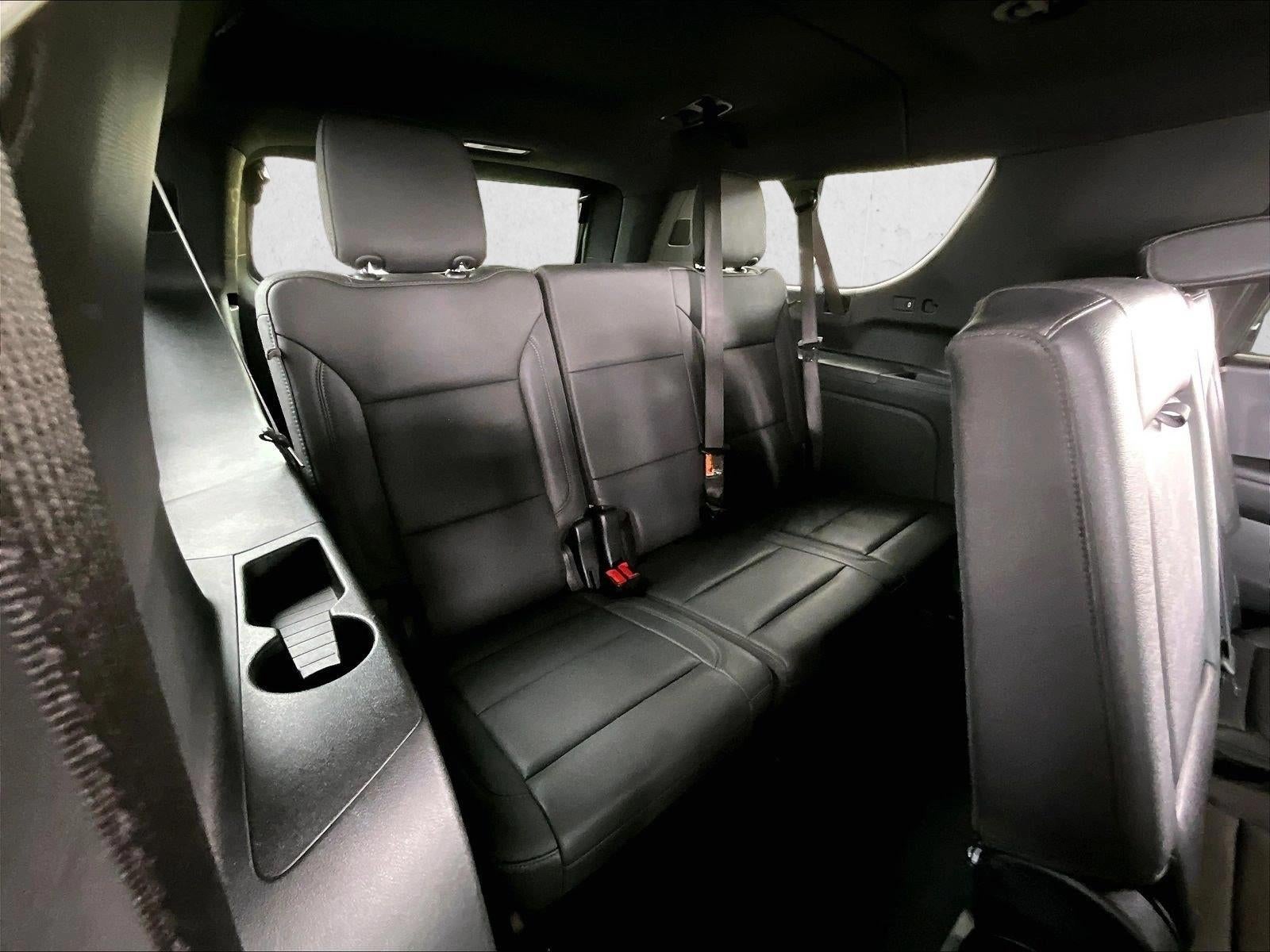 2025 Chevrolet Suburban LT